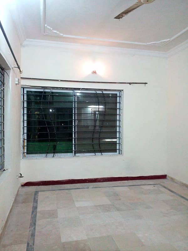 G11 30X60 REASONABLE RENT GROUND PORTION FOR RENT 2 BED 2 BATH SEPARTE METERS 1