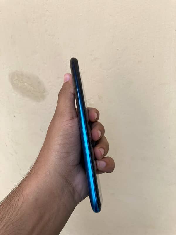 Tecno Spark 6 go 64gb 3