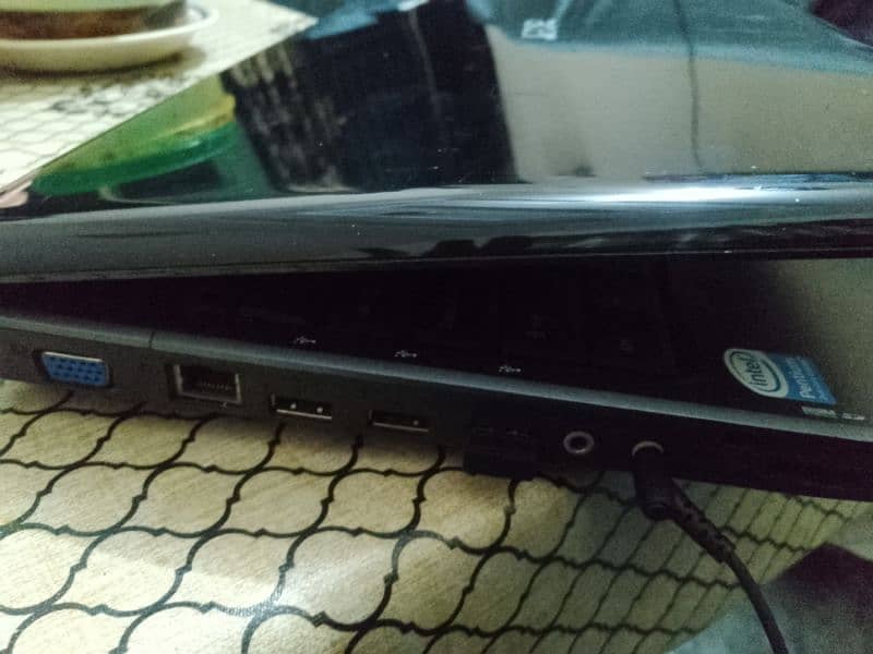 Acer laptop 10/10 condition 3