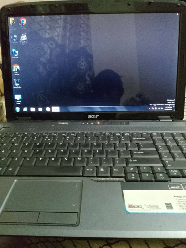 Acer laptop 10/10 condition 5