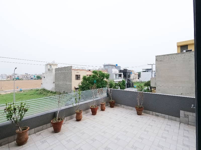 Good Prime Location 10 Marla House For Sale In Khayaban-E-Amin - Block L 30