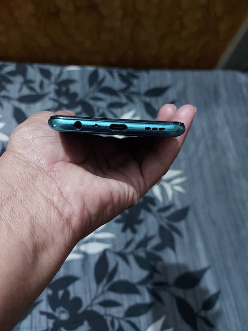 OPPO F19 Pro 8+4/128 GB 4