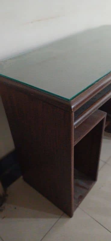 computer Table 2