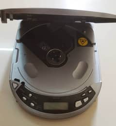 Portable compact CD Player