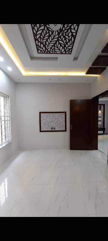 5 Marla Brand New House For Sale In Bahria Orchard Lahore 9