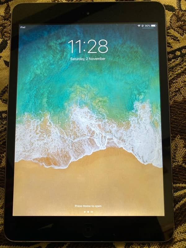 apple ipad mini 2 16 gb gray colour 0