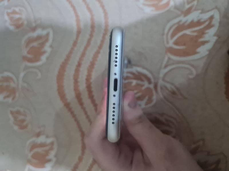 IPHONE 11 PTA APPROVED 5