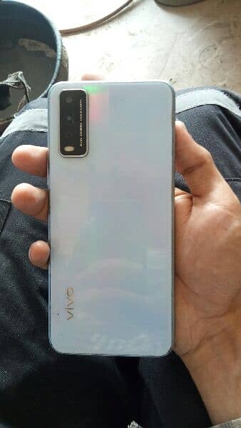 Vivo y12s 4