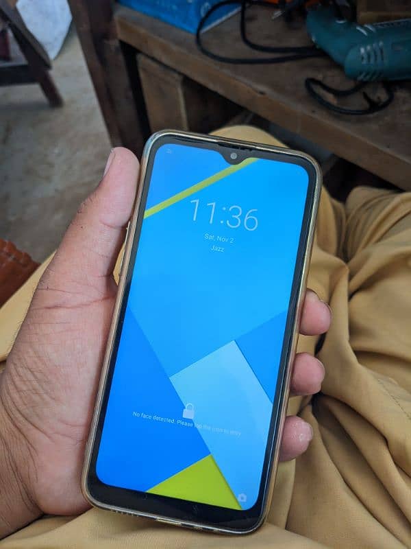 Realme C2 3/64 gb 0