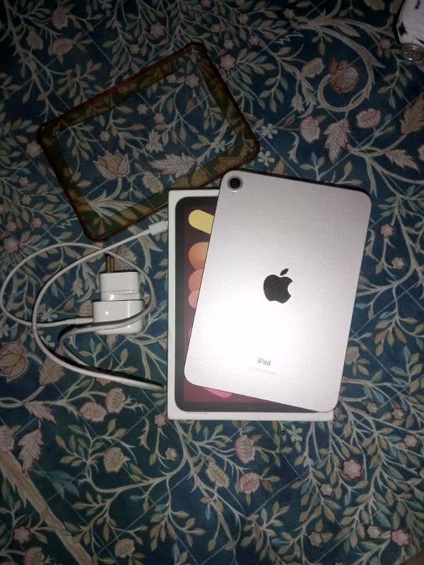 iPad mini 6 with box 8