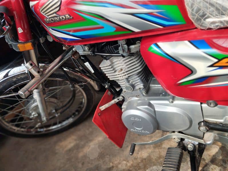 Honda 125 for sale showroom condition 2023 6