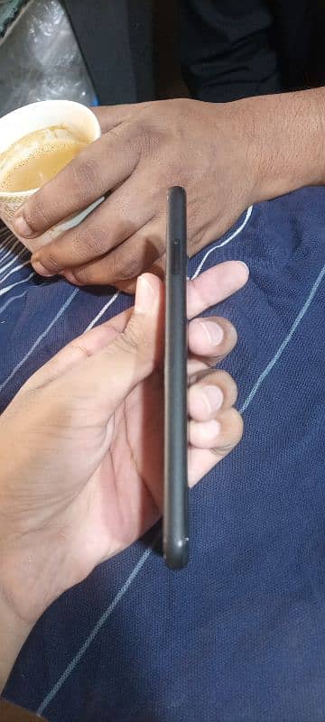 Pixel 4 black colour 10/7 battery timing best 1