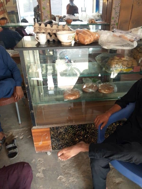 bakery table hn 10/10 hn buhat sasty mi mil jaye ga 3