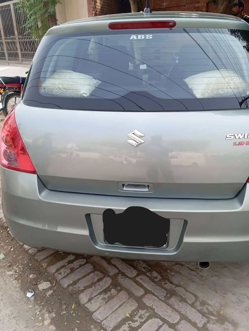 Suzuki Swift 2013 DLX Manual 3