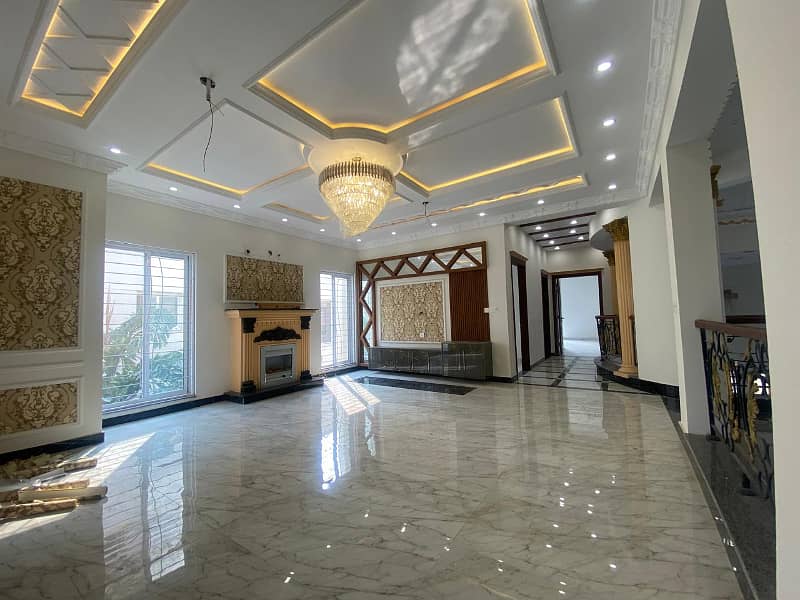 Gulberg 3 House 2 Kanal Available For Corporate or Multinational Office at Prime Location 0