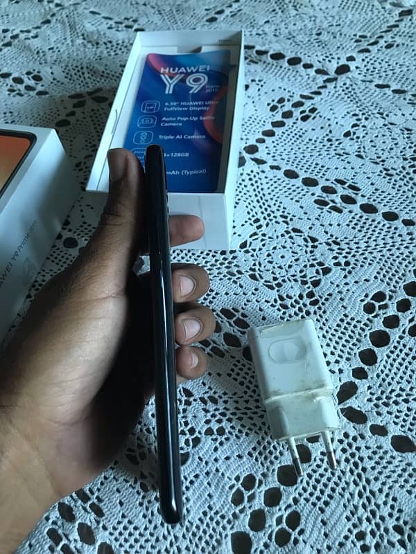 huawei y9 prime with box charger 4/128gb condition 10/10 2