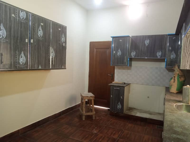 5 MARLA UPPER PORTION AVAILABLE FOR RENT 6