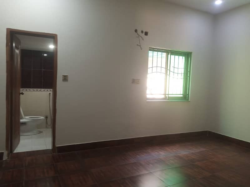 5 MARLA UPPER PORTION AVAILABLE FOR RENT 11