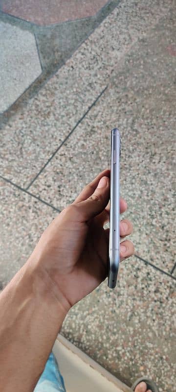 iphone 11 non pta jv/ factory unlocked 9