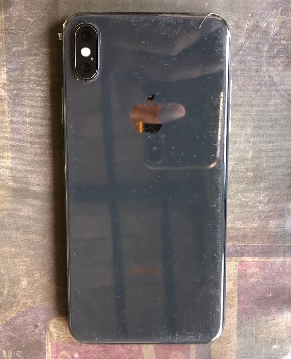 iPhone xs max 256 GB non pta battery health 74 2