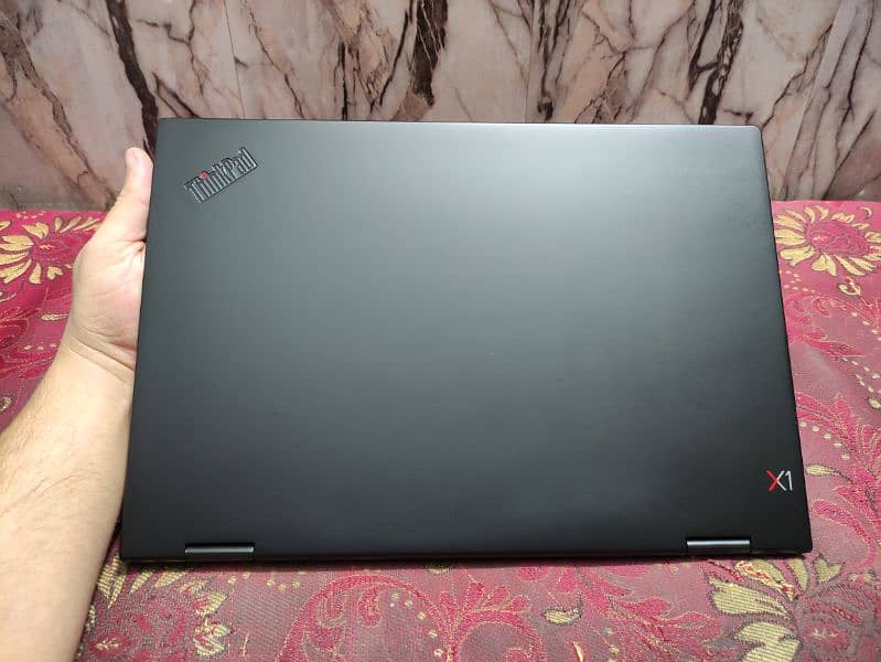 Lenovo X1 Yoga (ci7 8th gen) 2K Display (A plus condition) touch 360° 7