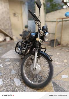 Suzuki GS 150