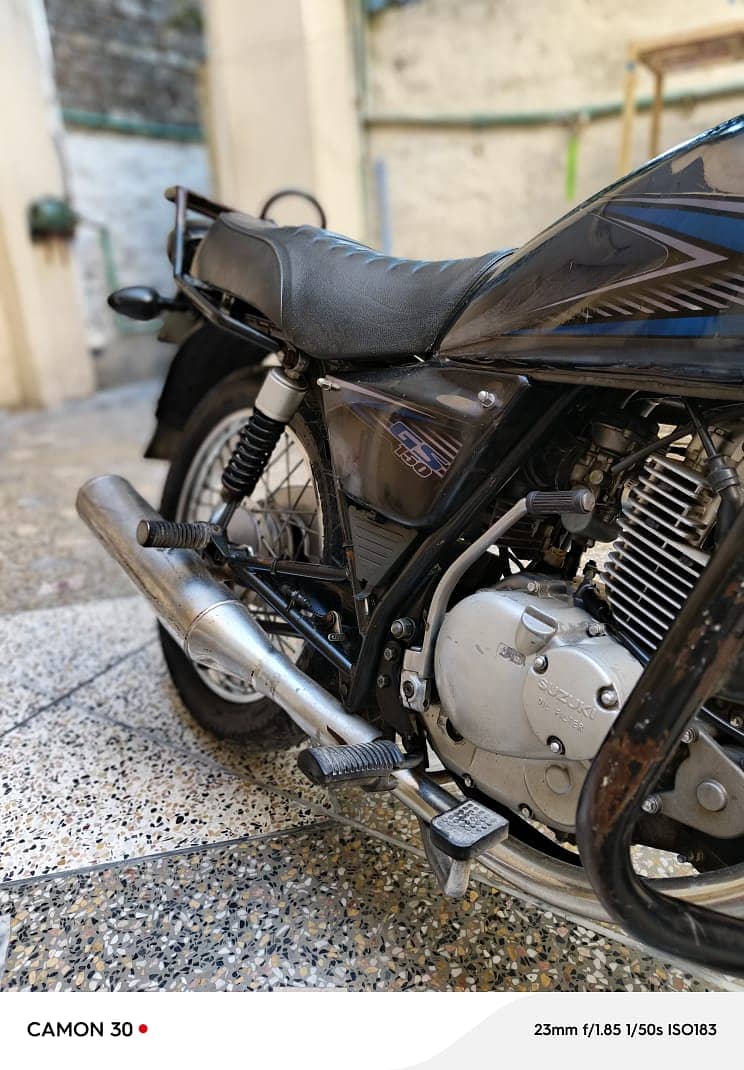 Suzuki GS 150 4