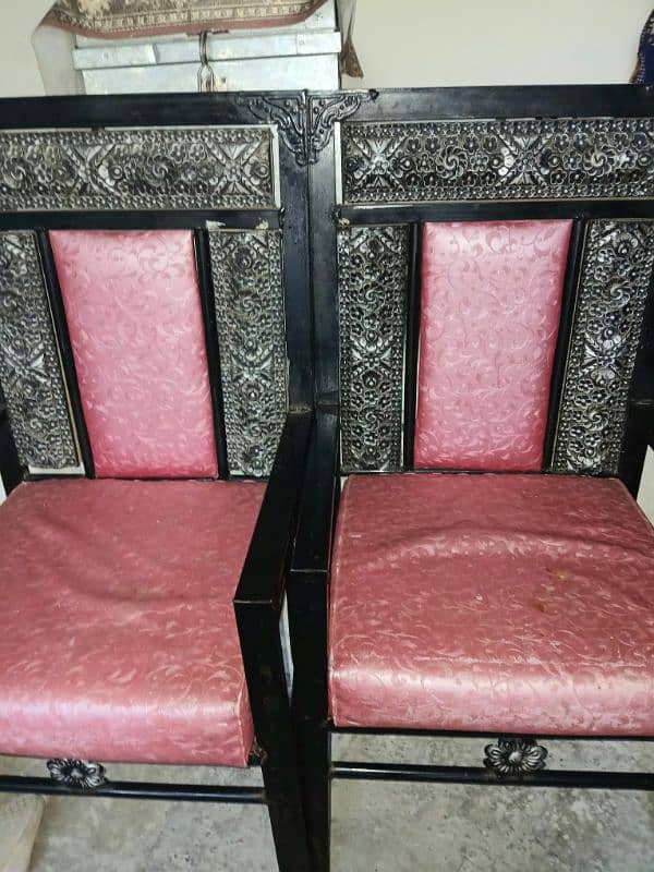 chairs and dressing  table for sale 2