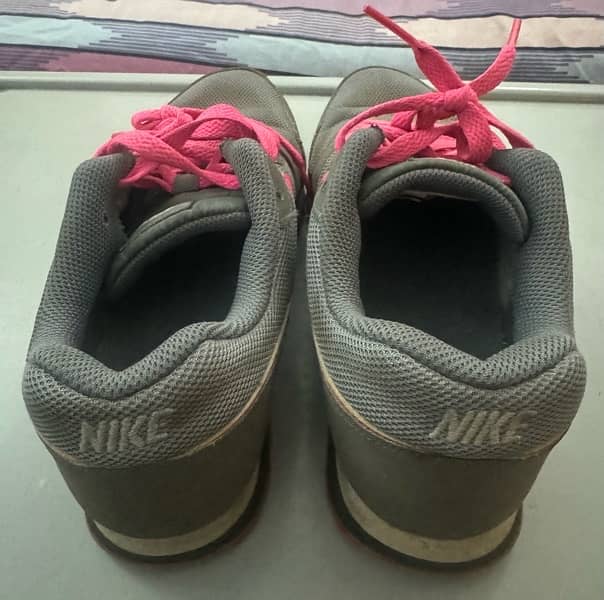 original Nike shoes size 37.5 2