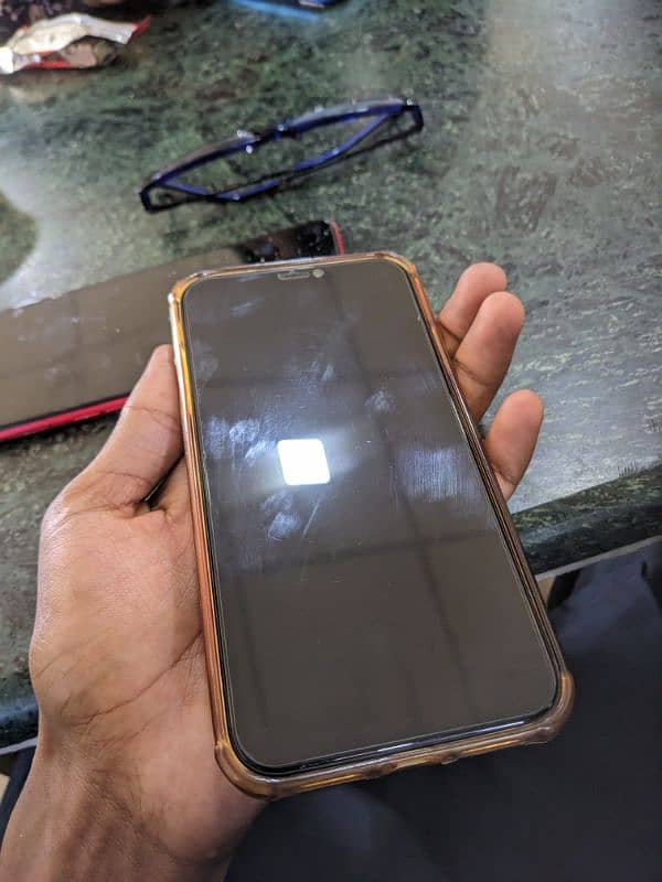 iphone 11 (non pta) 5