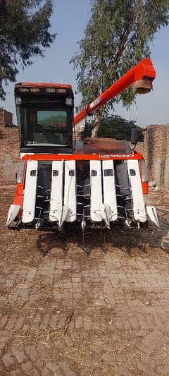 Kabuta ARN 105 Machine Harvester