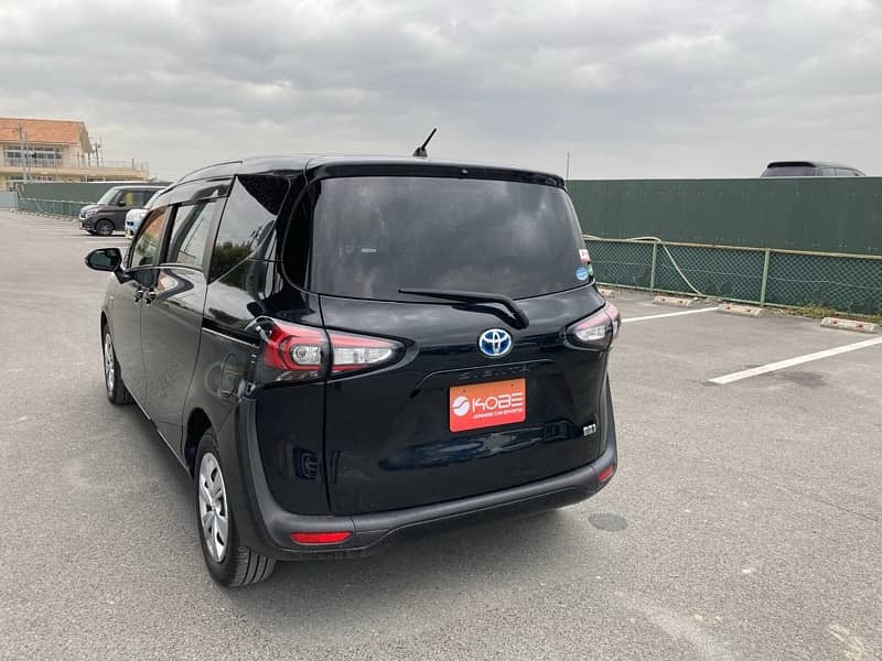 Toyota Sienta 2019 3