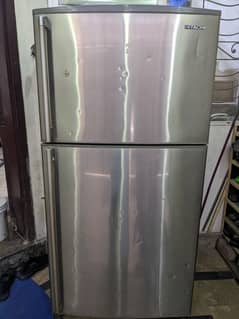 Hitachi No-Frost fridge XL size, cooling issue