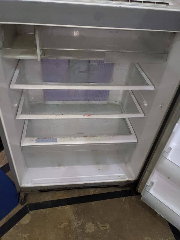 Hitachi No-Frost fridge XL size, cooling issue 2