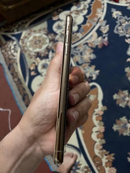 Iphone Xs max 256gb Gold 4