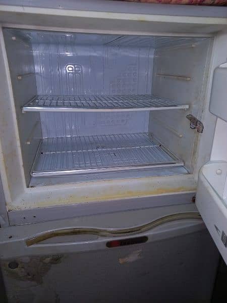 Dawlance Refrigerator Model 9188D 7