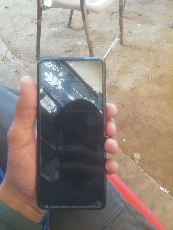 I'm selling my phone moto g14 4 gb 128 gb 2