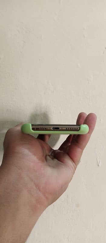 Iphone xs Non PTA 4