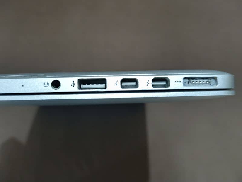 Macbook Pro late 2013, 13-inch, + Charger 5