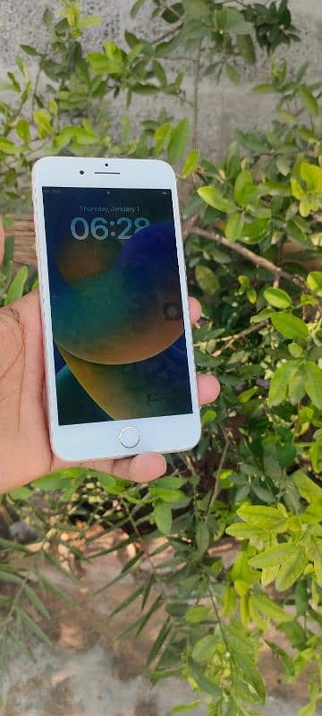 iphone8plus PTA approved 64gp all ok mobile only LCD glass change 1