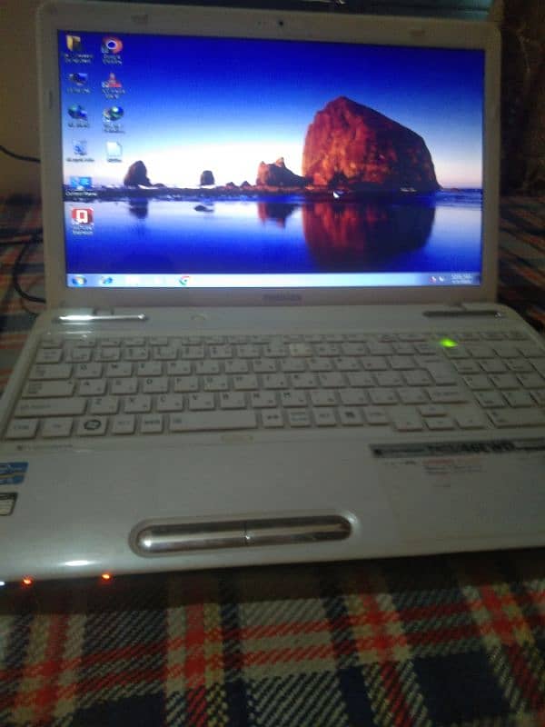 i5 Toshiba 6th Gen. 6gb ram 300 gb hard 2