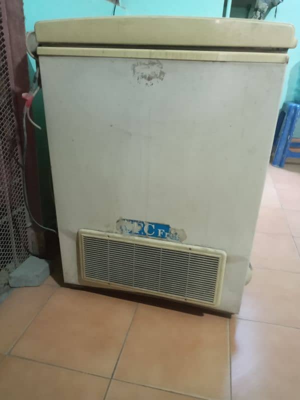 Good condition fridge and deep freezer 1