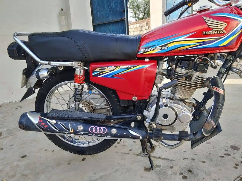 125 for sale bhot achi condition ma ha 2