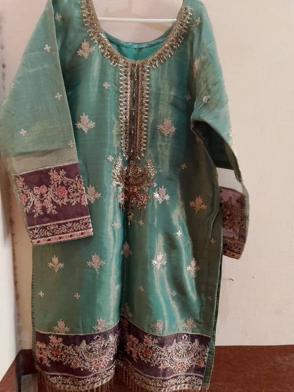 embroidery suit in good condition 1