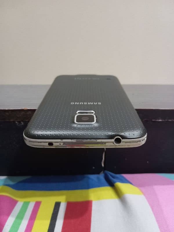 Samsung Galaxy S5 SM-G900A 5