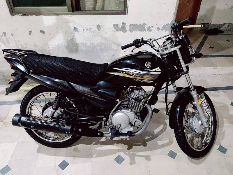 Yamaha YB 125 0