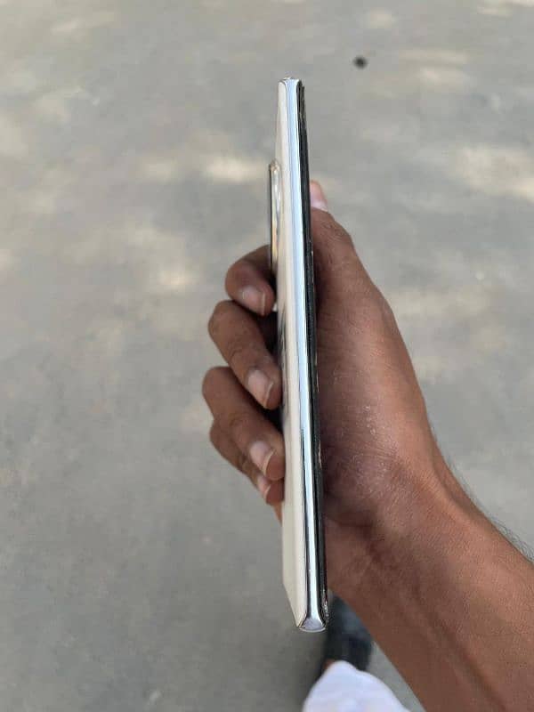 Tecno spark 20 pro plus 2