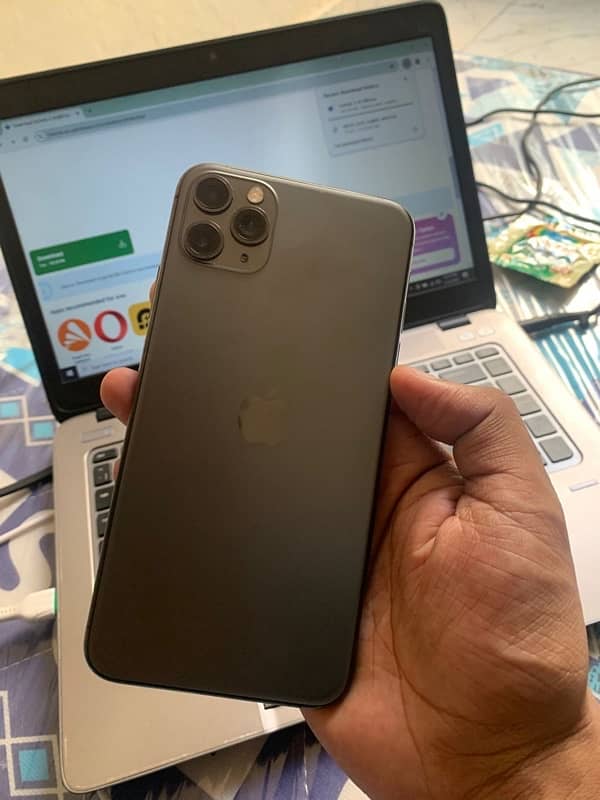 iphone 11 pro max 3