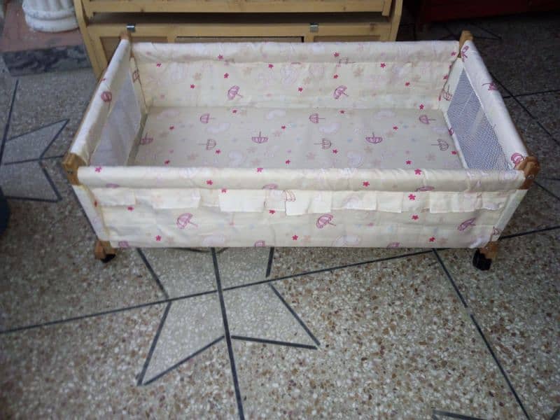 baby cott and swing for sale 1