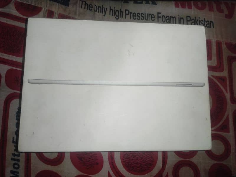 Ipad air 3 64 gb with box 4